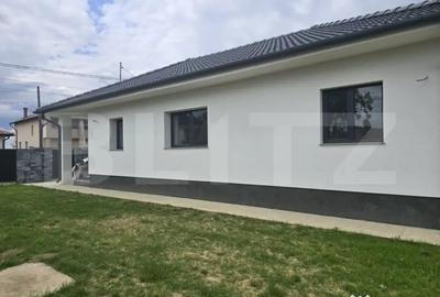 Casă cu 2 camere cu Teren 780 Mp în Lazuri