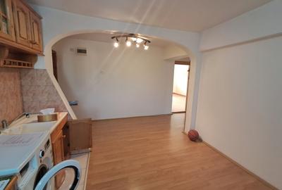 Apartament cu 2 camere decomandat în Brăilei