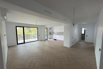Apartament cu 3 camere decomandat în Ultracentral