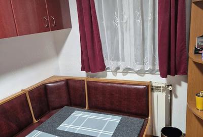 Apartament cu 3 camere semidecomandat în Central - 7