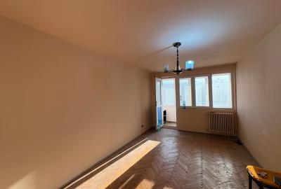 Apartament cu 2 camere semidecomandat în Iancului