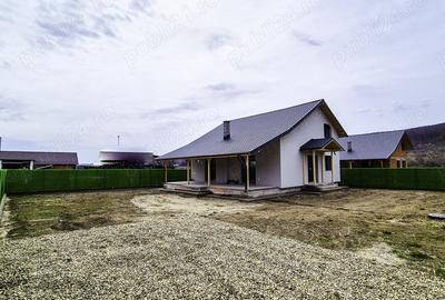 Casă cu 4 camere cu Teren 500 Mp în Drăganu - 16