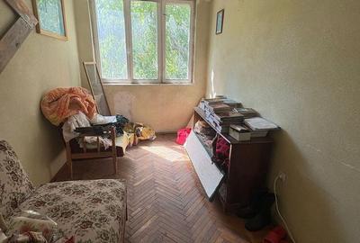 Apartament cu 3 camere în Micro 19