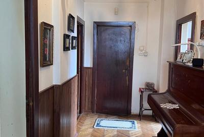 Casă cu 5 camere cu Teren 250 Mp în Central - 10