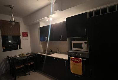 Apartament cu 3 camere decomandat în Berceni