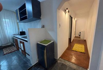 Apartament cu 2 camere decomandat în Girocului