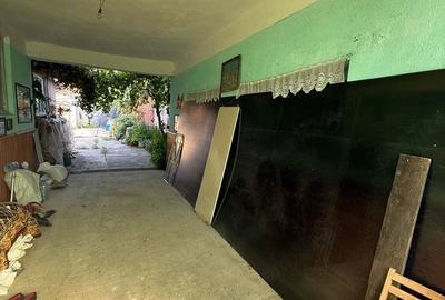Casă cu 7 camere cu Teren 3000 Mp în Var