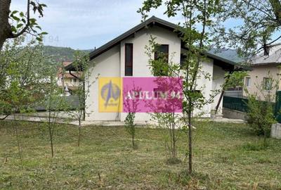 Casă individuală cu 9 camere decomandat cu Canalizare în Central - 42