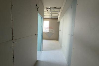 Hotel/Pensiune, de 1,700 mp, în Est - 17