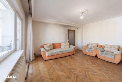 Apartament cu 3 camere în Negru Vodă
