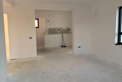 Casă cu 4 camere cu Teren 520 Mp în Cârcea