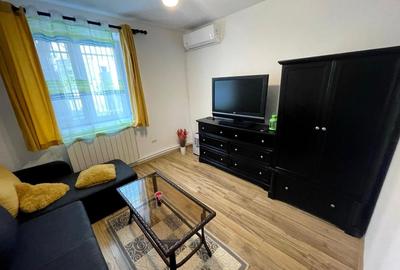 Apartament cu 3 camere decomandat, mobilat în Ultracentral