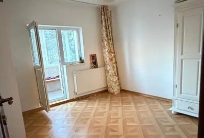 Apartament cu 3 camere decomandat în Obcini