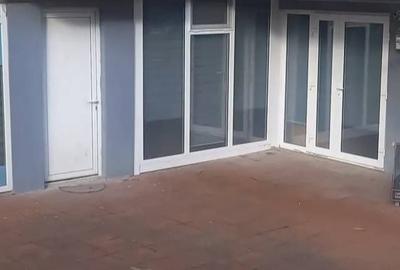 Spațiu comercial, de 43 mp, în Central - 1