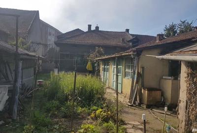 Casă cu 3 camere cu Teren 720 Mp în Simeria
