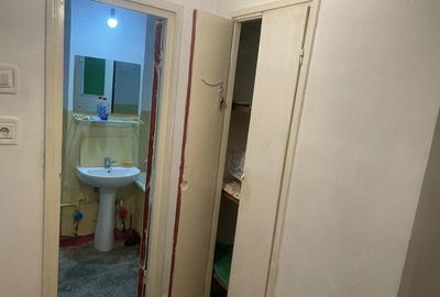 Garsonieră semidecomandată în Gorjului