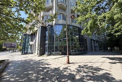 Spațiu comercial, de 845 mp, în Unirii