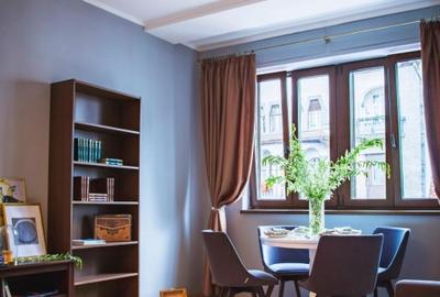 Apartament cu 3 camere decomandat, mobilat în Central