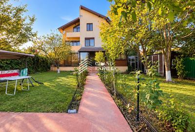 Casă individuală cu 8 camere cu Canalizare în Snagov