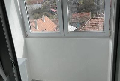 Garsonieră decomandată în Central - 1