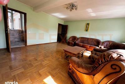 Casă cu 8 camere cu Canalizare în 13 Septembrie - 13