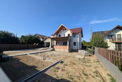 Casă individuală cu 4 camere cu Teren 500 Mp în Gherăiești - 2