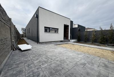 Duplex cu 3 camere cu Canalizare în Moșnița Veche - 1