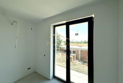 Casă cu 6 camere cu Canalizare în Tunari - 47