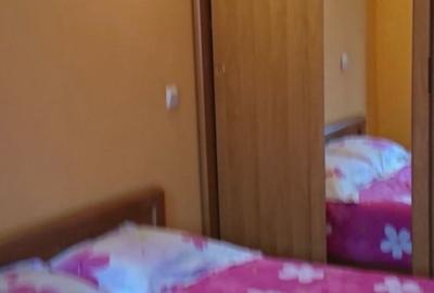 Apartament cu 3 camere semidecomandat în Basarab