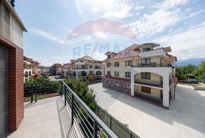 Apartament cu 3 camere semidecomandat, mobilat în Tractorul - 16