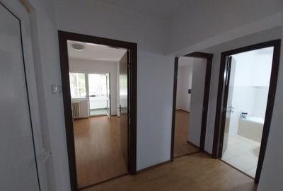 Spațiu comercial, de 90 mp, în Amara
