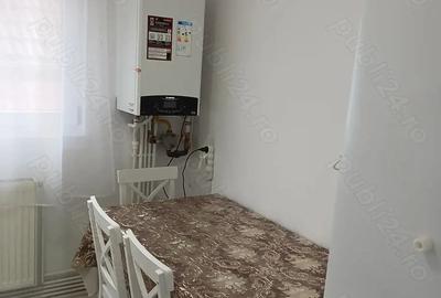 Apartament cu 2 camere semidecomandat, mobilat în Rovine
