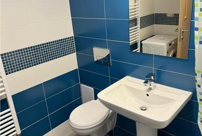 Apartament cu 2 camere, mobilat în Tractorul