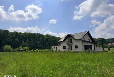 Casă cu 5 camere cu Teren 200 Mp în Dărmănești - 2