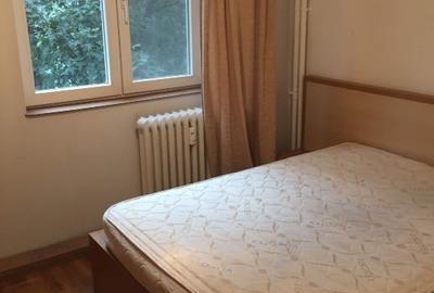 Apartament cu 2 camere semidecomandat, mobilat în Berceni