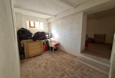 Casă individuală cu 21 camere cu Canalizare în Central - 21