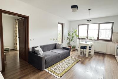 Apartament cu 2 camere semidecomandat, mobilat în Florești