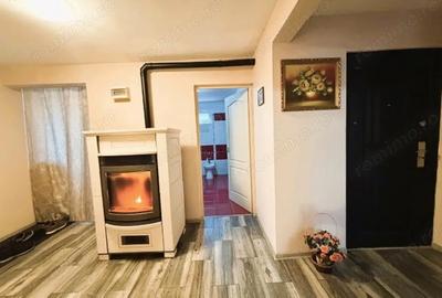 Casă cu 3 camere cu Teren 500 Mp în Central