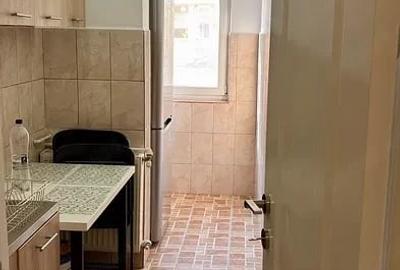 Garsonieră decomandată în Lacul Tei