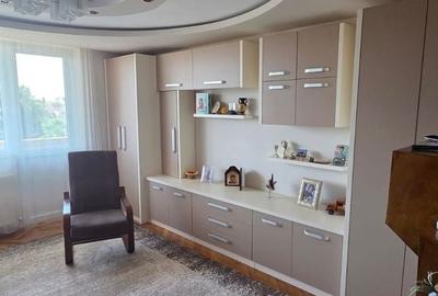 Apartament cu 3 camere decomandat în Cloșca
