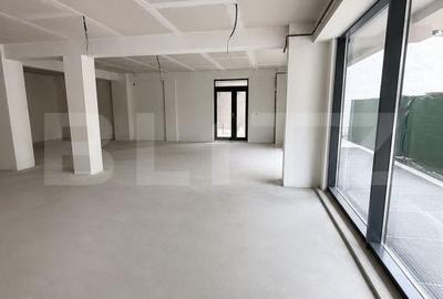 Spațiu comercial, de 102 mp, în Central