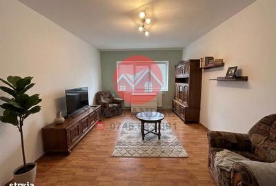 Apartament cu 2 camere decomandat în E3