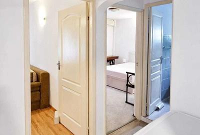 Apartament cu 3 camere decomandat în Nerva Traian