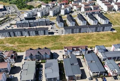 Teren de 14600 mp, în Central