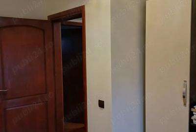 Casă cu 3 camere în Central