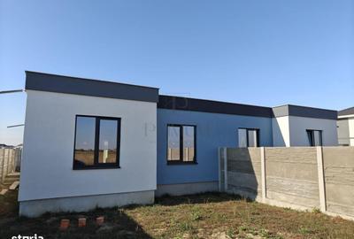 Casă cu 3 camere în Urseni
