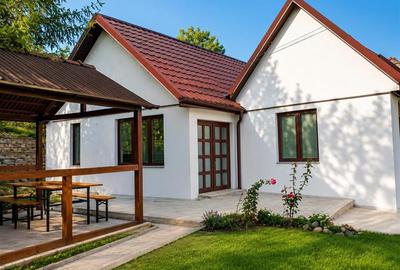Casă individuală cu 3 camere cu Garaj în Tudor