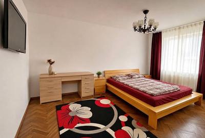 Apartament cu 3 camere decomandat, mobilat în 1 Mai