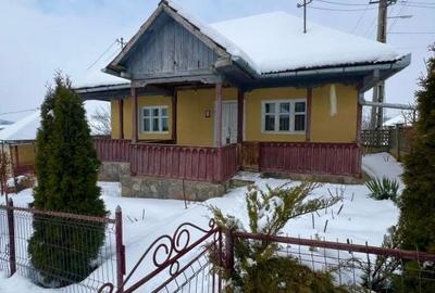 Casă cu 3 camere în Geaca - 11