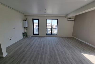 Apartament cu 3 camere semidecomandat în Tomis Plus